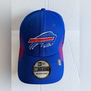 New Era 39THIRTY Buffalo Bills Active Slash Spikes Stretch Flex Fit Hat M/L